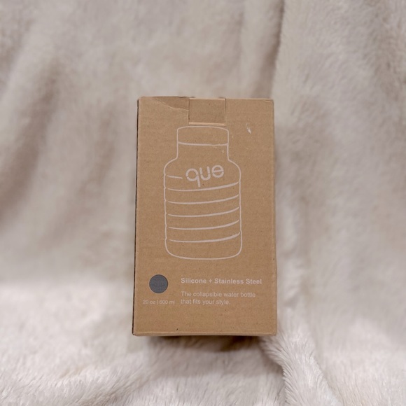 Que - Picture 2 of 2